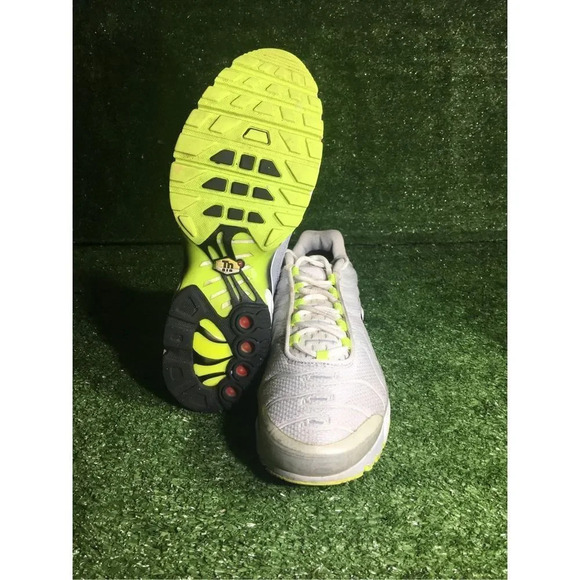 Kids Nike Air Max Plus 7Y GS Youth Women 8.5 Shoes Platinum Grey Green - Picture 5 of 6